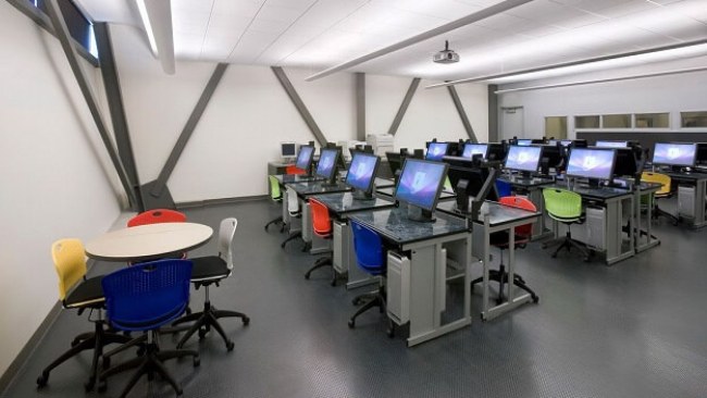 lab-komputer-3